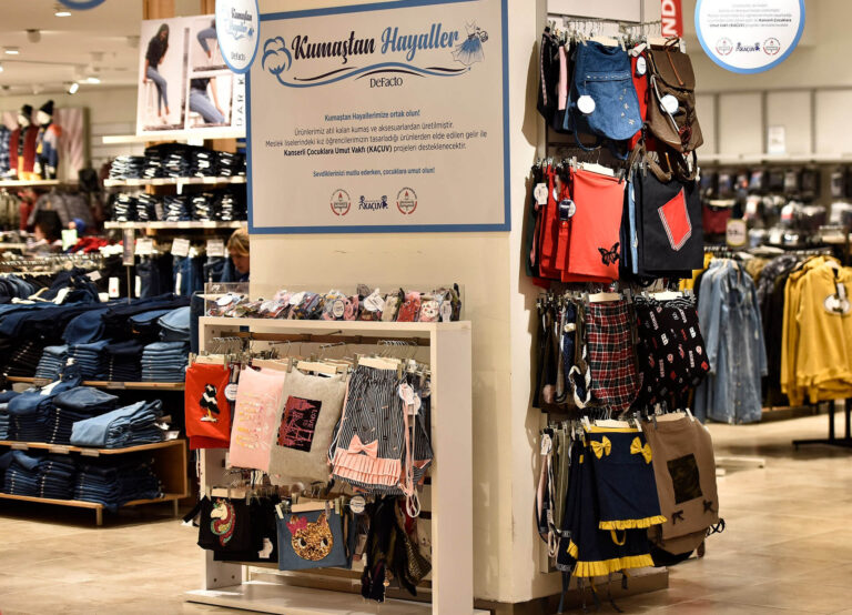 ‘Kumaştan Hayaller’ Kanserli Çocuklara Umut Taşıyor