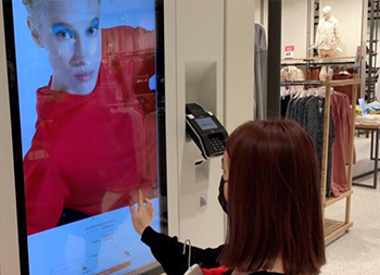 DeFacto’dan Bir İlk Daha: “Fijital Akıllı Mağaza”